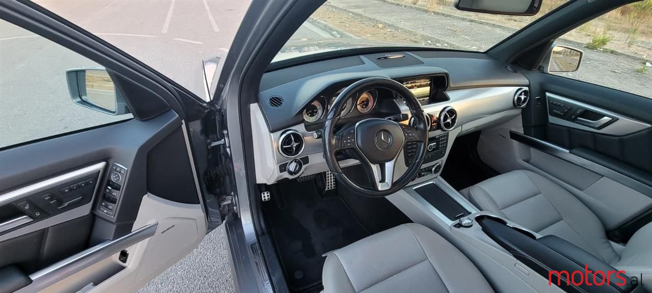 2014' Mercedes-Benz GLK 250 photo #4