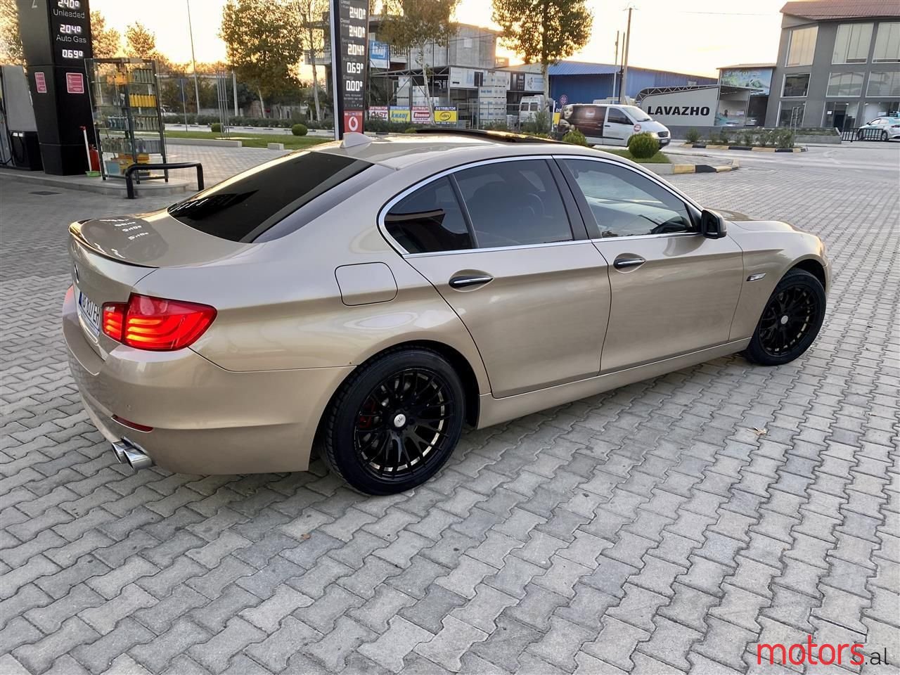 2012' BMW 523 photo #1