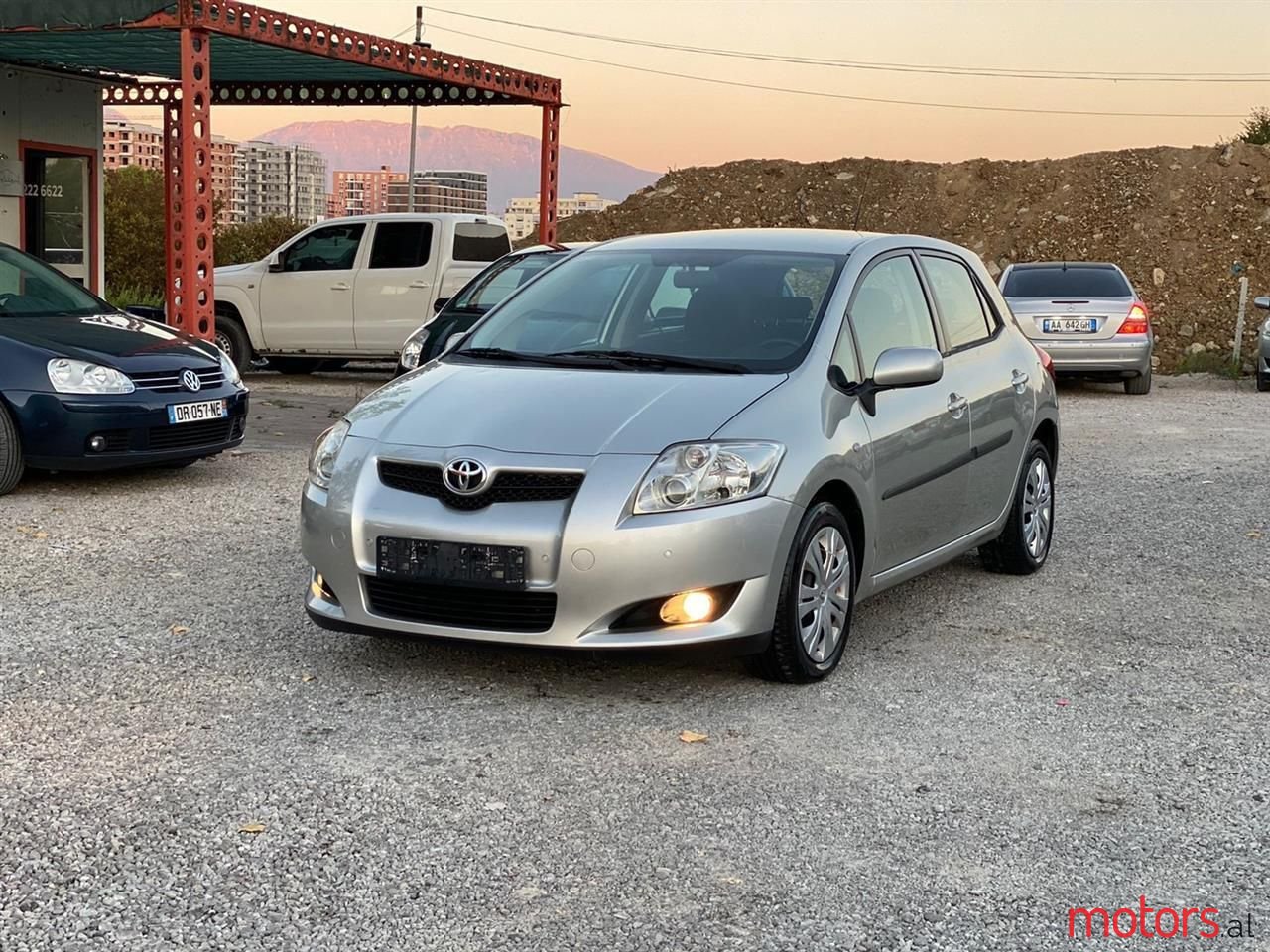 2007' Toyota Auris photo #3