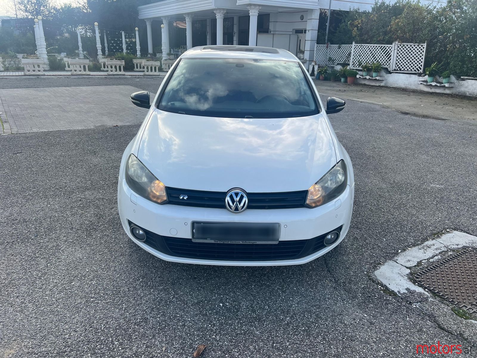 2010' Volkswagen Golf photo #5