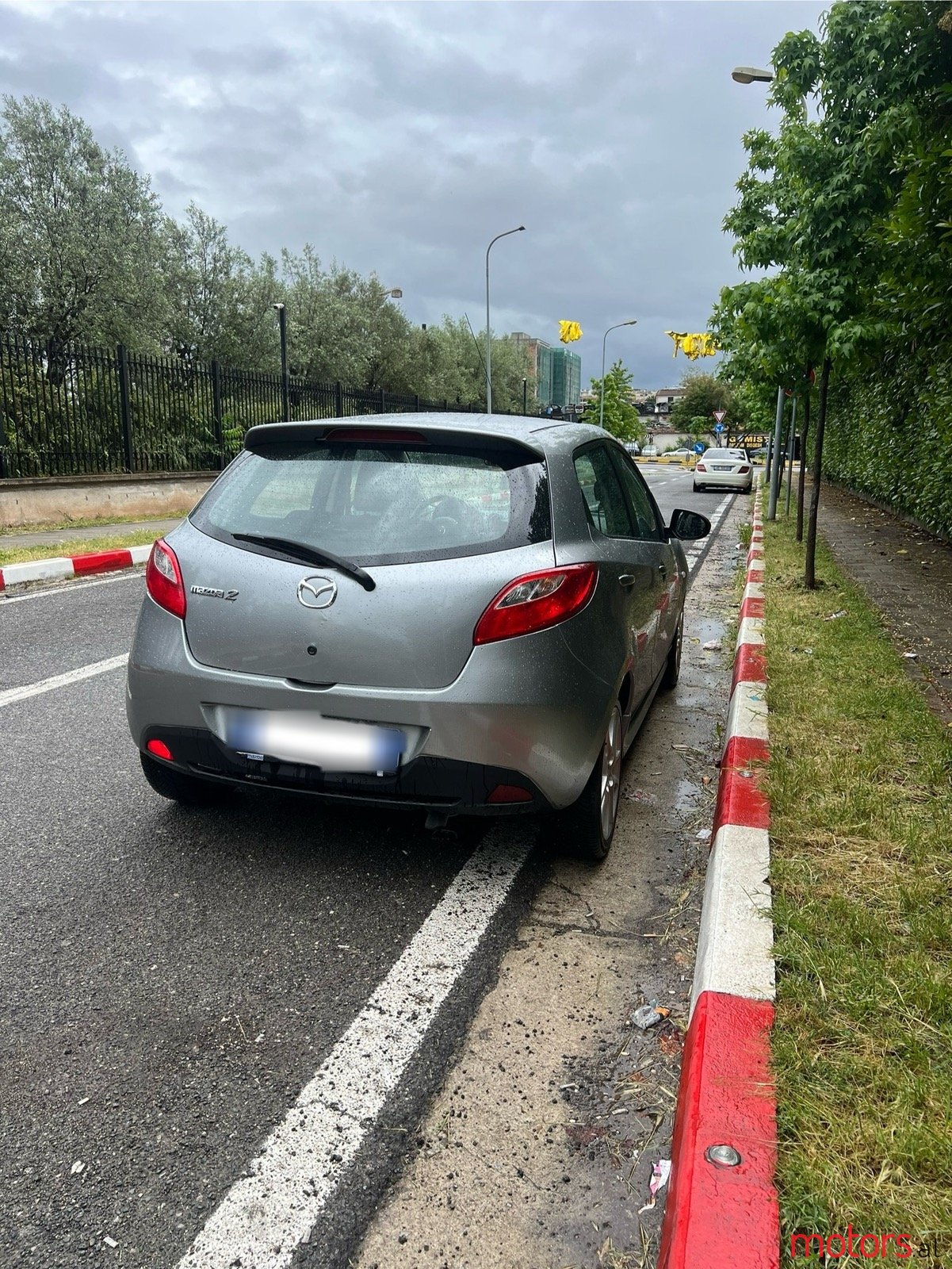 2011' Mazda 2 photo #5