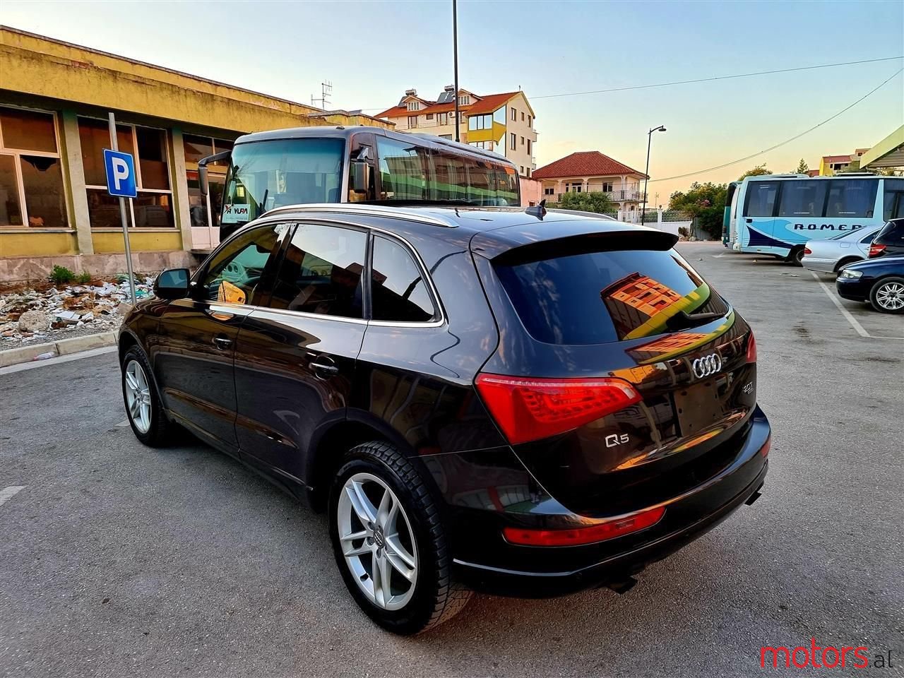 2011' Audi Q5 photo #2