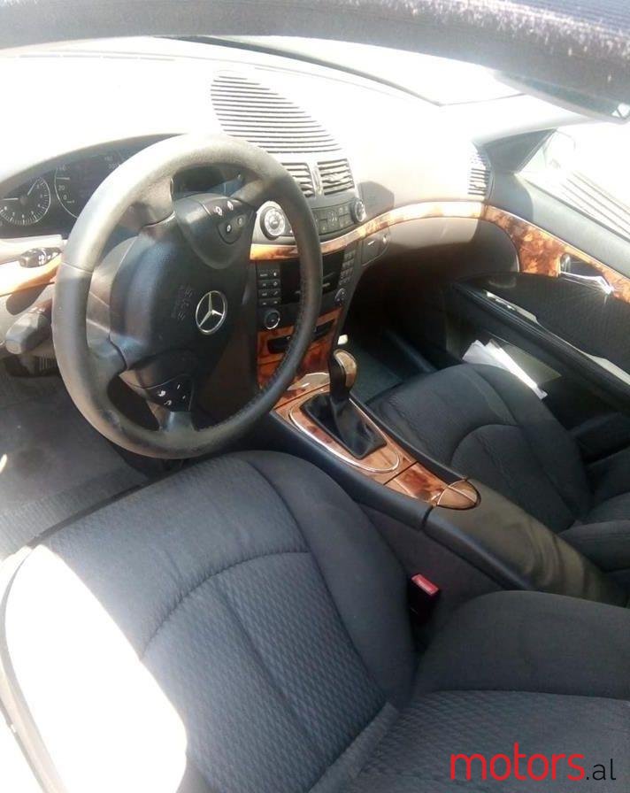 2003' Mercedes-Benz 220 photo #1