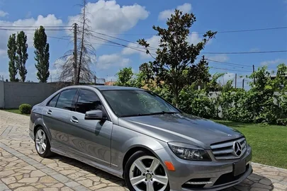 2011' Mercedes-Benz C 300