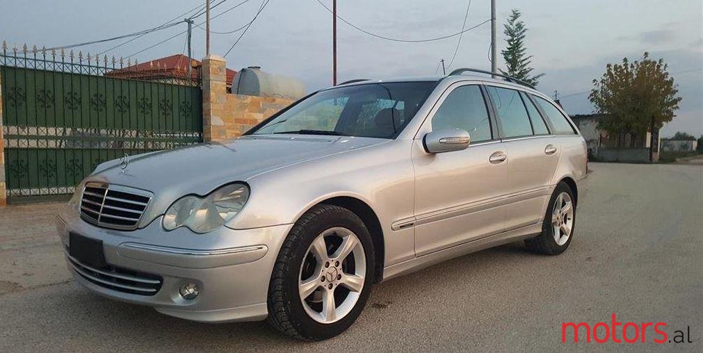 2004' Mercedes-Benz C 220 photo #2
