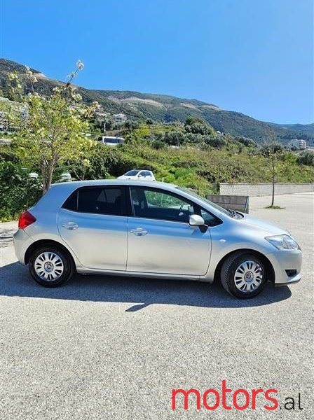 2009' Toyota Auris photo #1