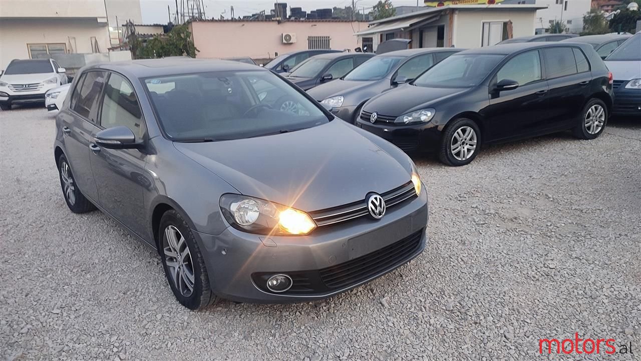 2010' Volkswagen Golf photo #4