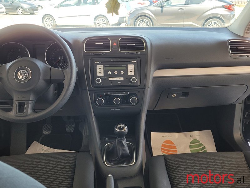 2012' Volkswagen Golf photo #1