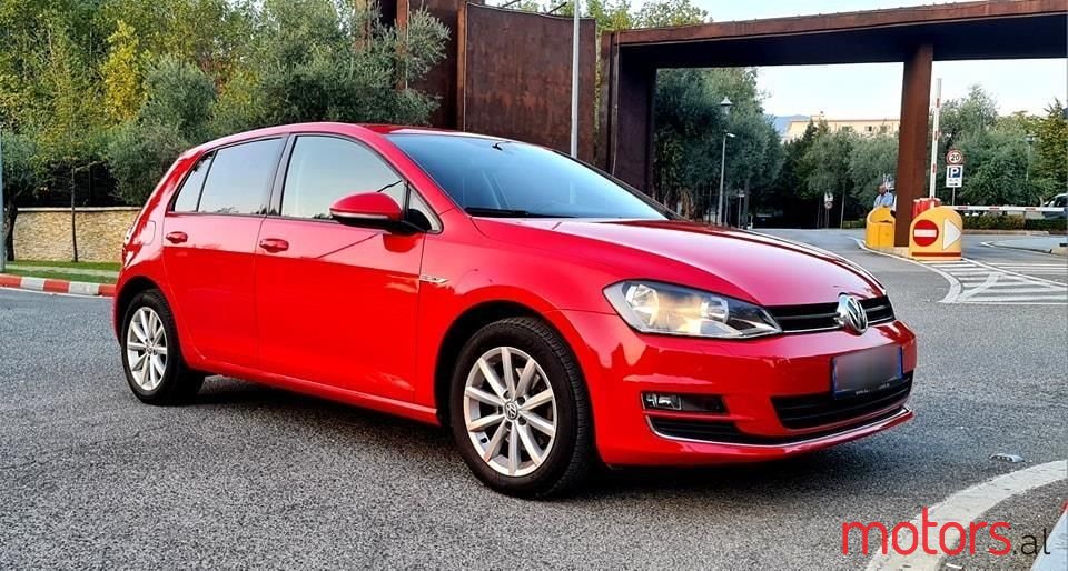 2015' Volkswagen Golf photo #2