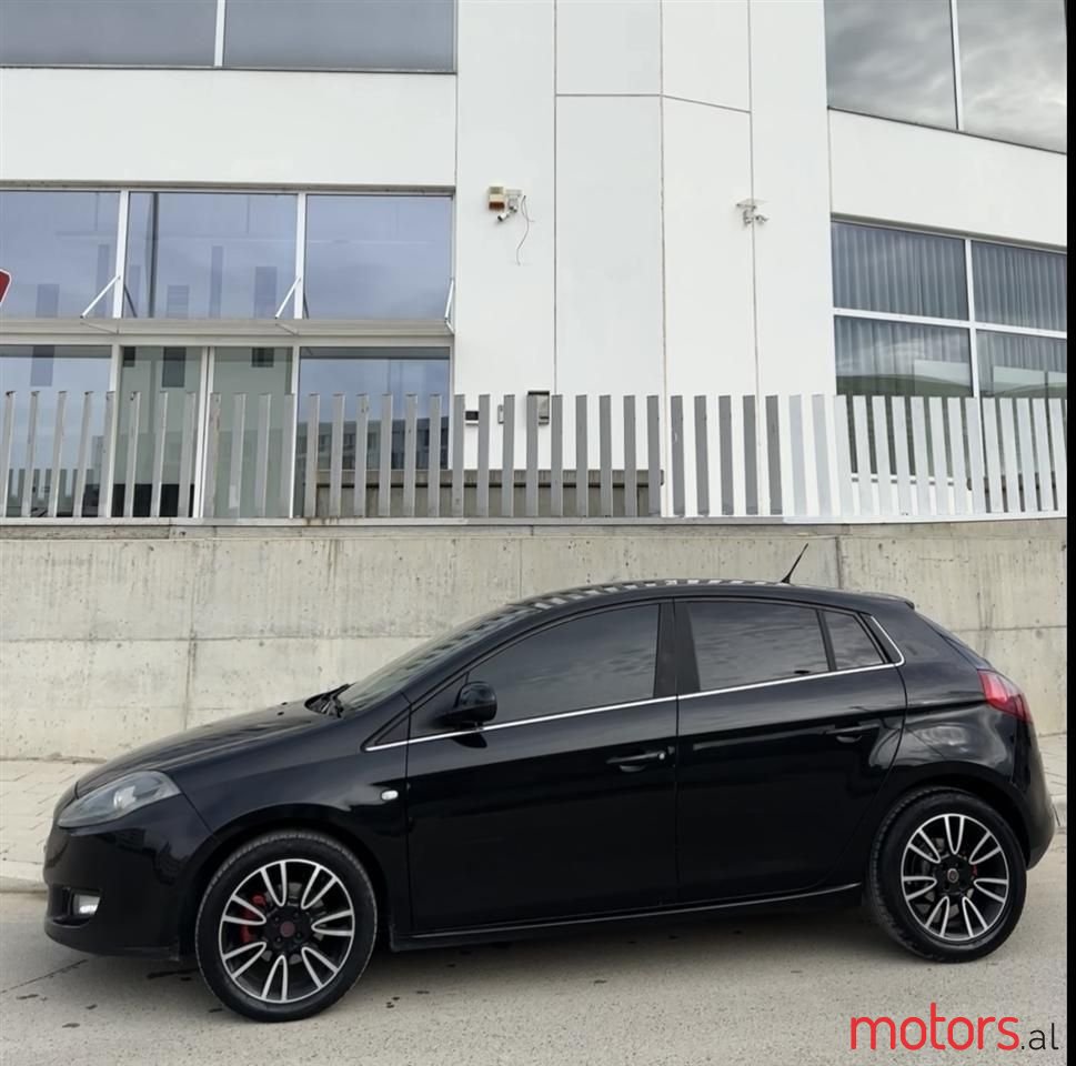 2011' Fiat Bravo photo #3