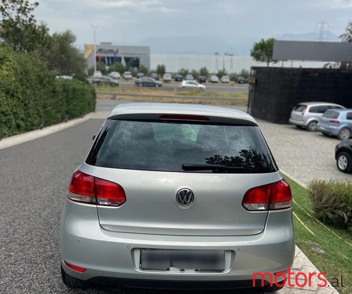 2010' Volkswagen Golf photo #6