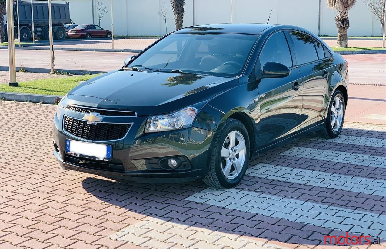 2010' Chevrolet Cruze photo #1