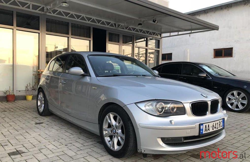 2008' BMW 120 photo #1