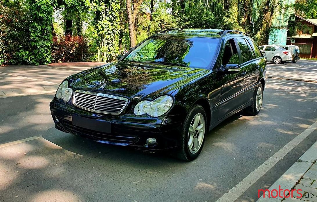 2006' Mercedes-Benz C 220 photo #1