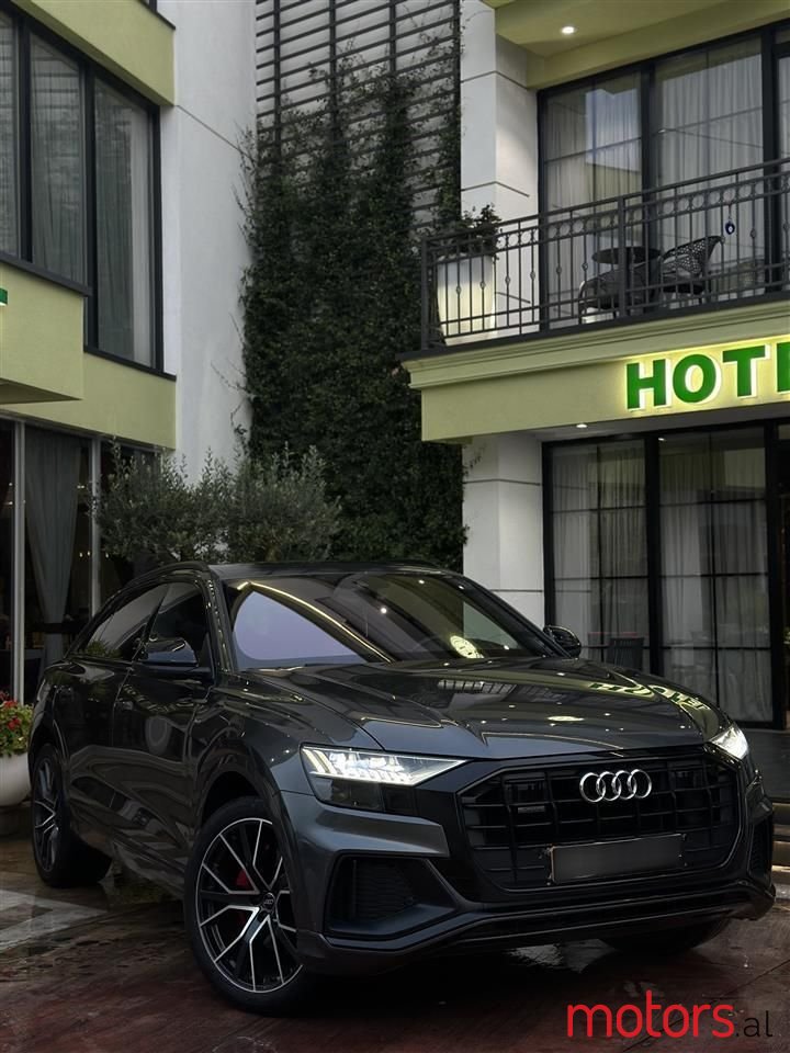 2020' Audi Q8 photo #1