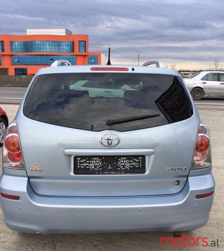 2005' Toyota Corolla Verso photo #1