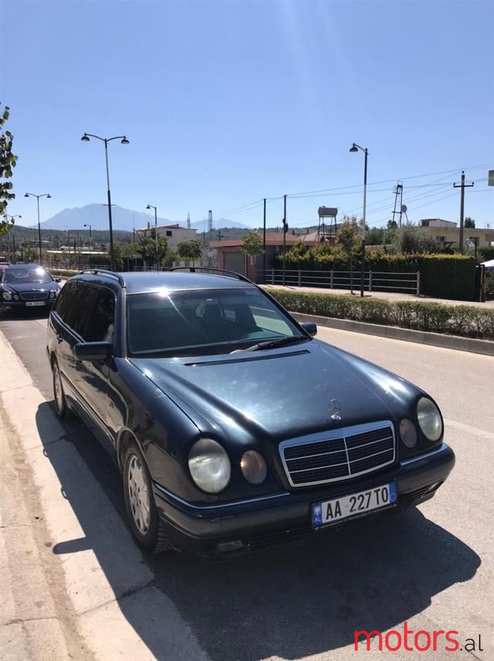 1998' Mercedes-Benz E 200 photo #2