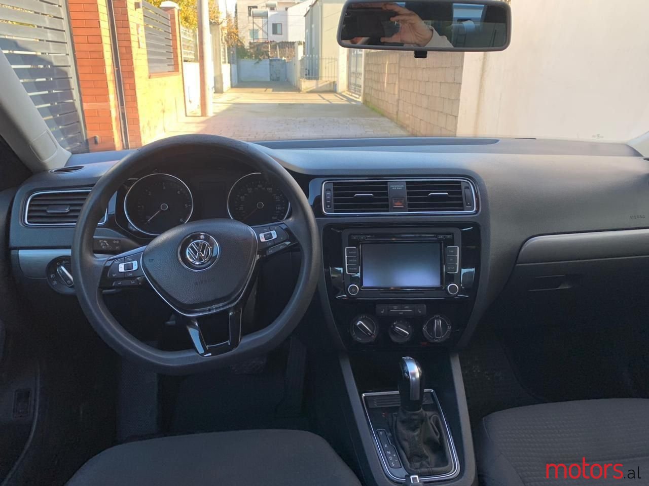 2015' Volkswagen Jetta photo #5