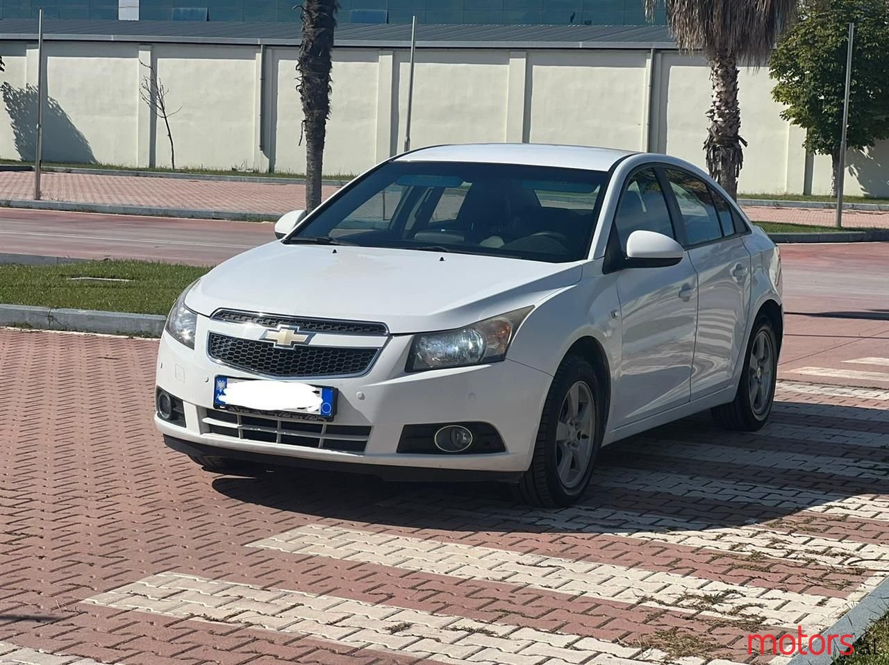 2011' Chevrolet Cruze photo #4