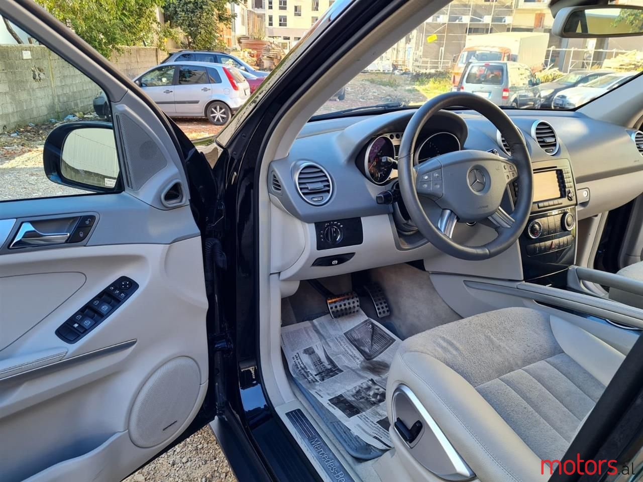 2008' Mercedes-Benz ML 320 photo #2