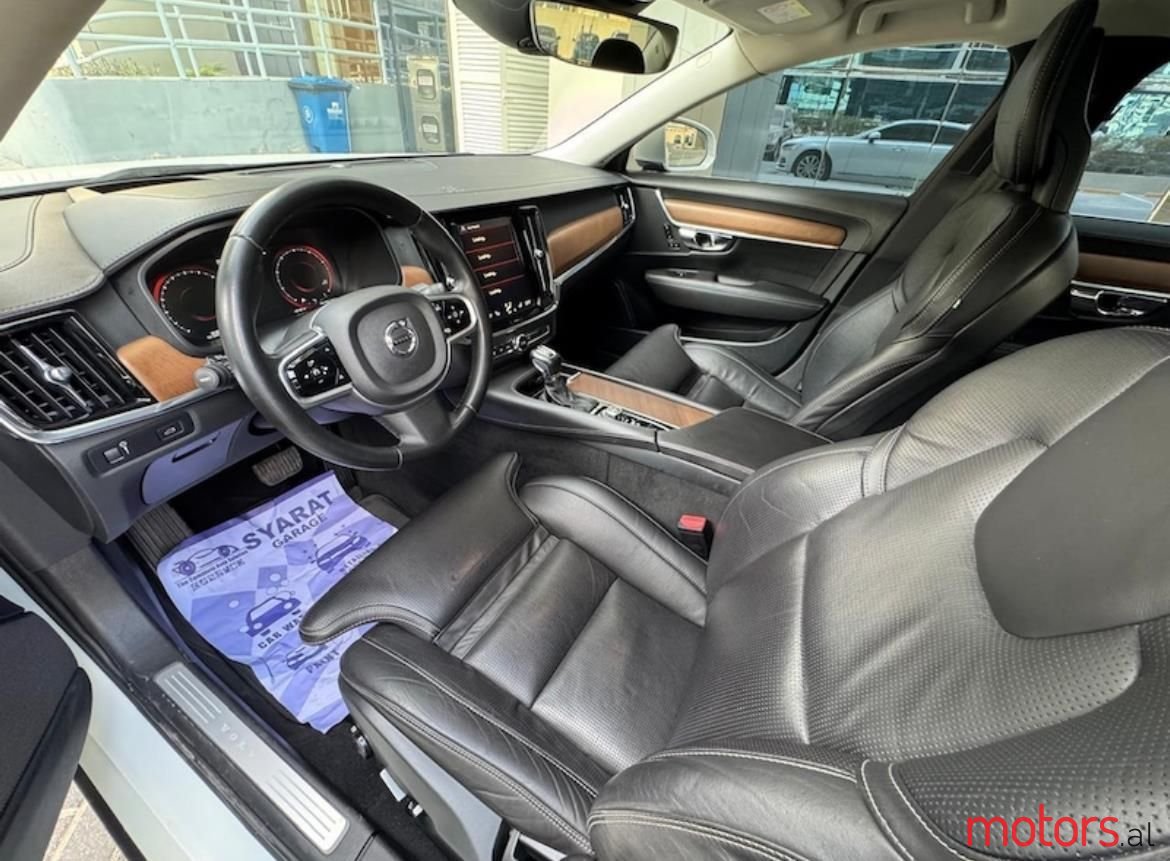2017' Volvo S90 photo #5