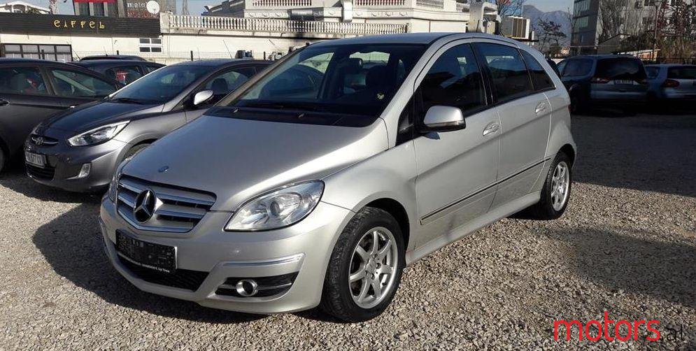 2008' Mercedes-Benz B 180 photo #1