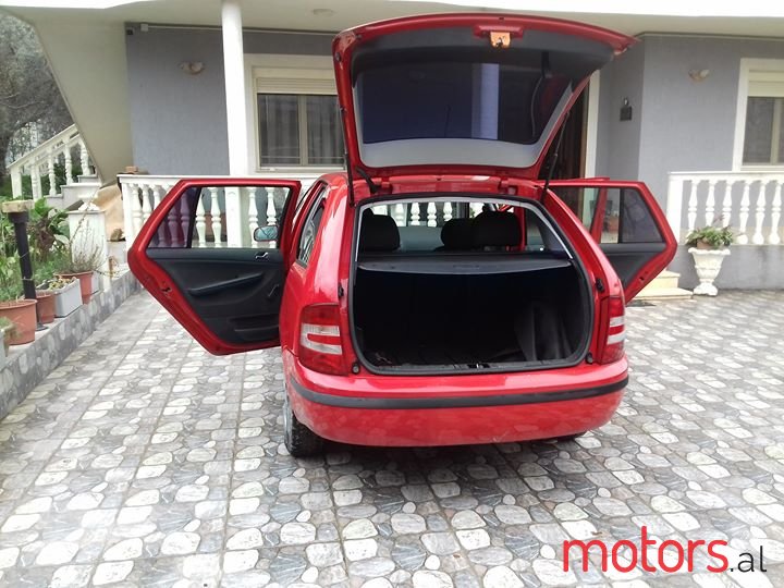 2006' Skoda Fabia photo #2