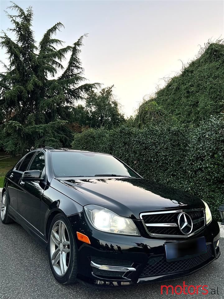 2013' Mercedes-Benz C 300 photo #2