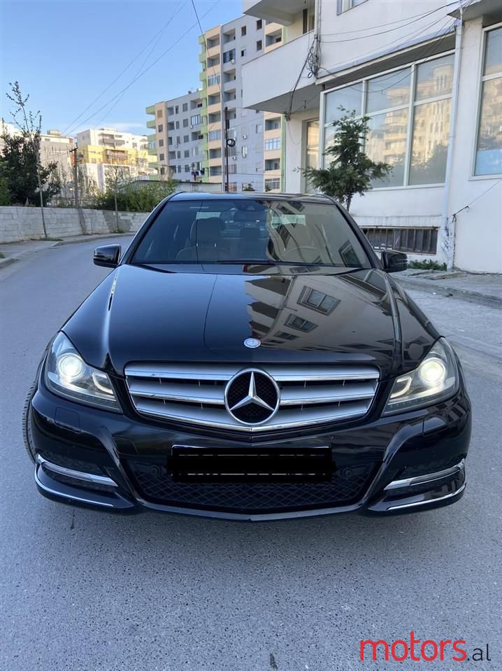 2011' Mercedes-Benz C 200 photo #2