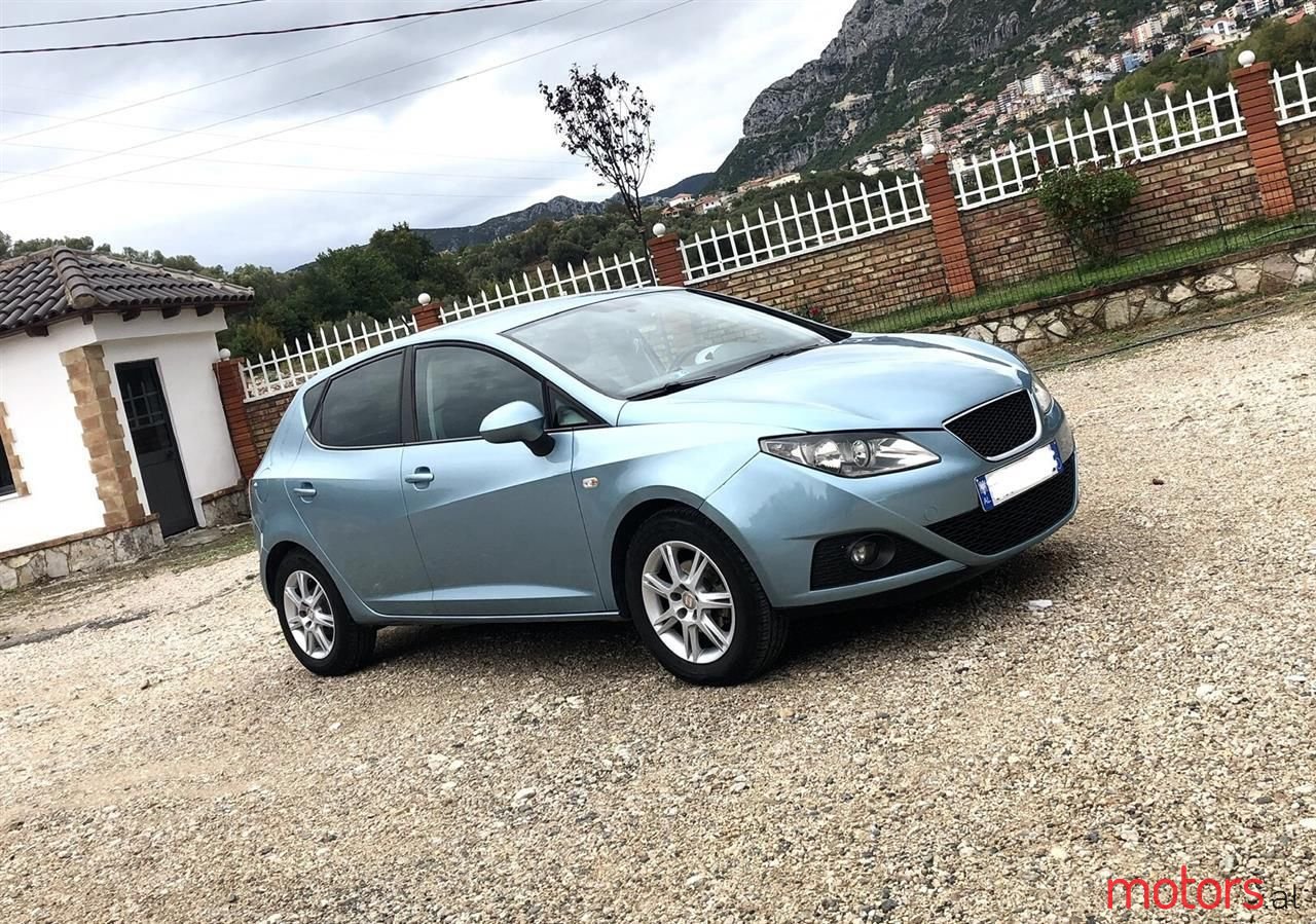 2010' SEAT Ibiza photo #1
