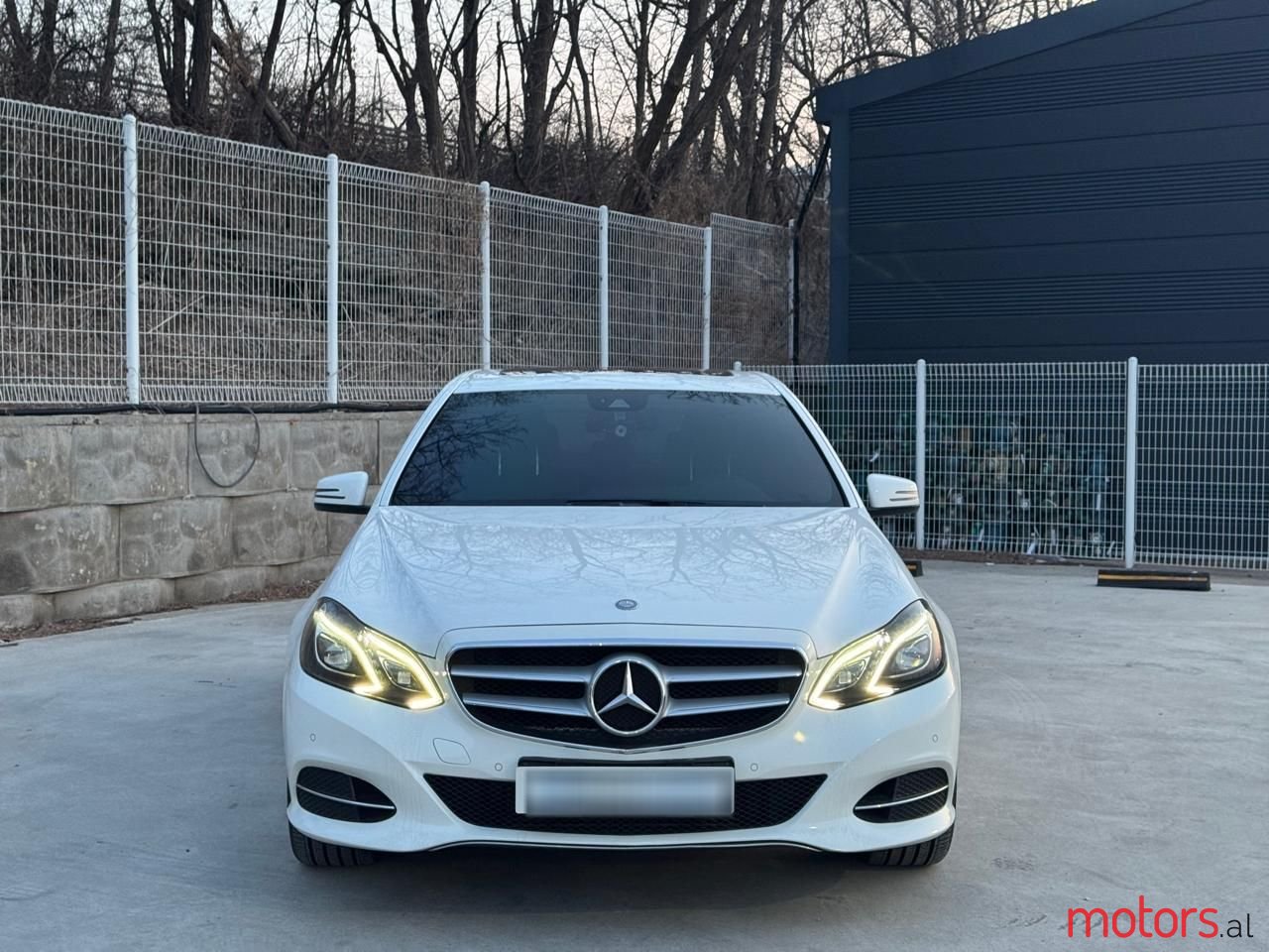 2014' Mercedes-Benz E 220 photo #3