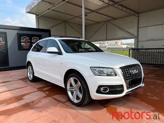 2010' Audi Q5 photo #5