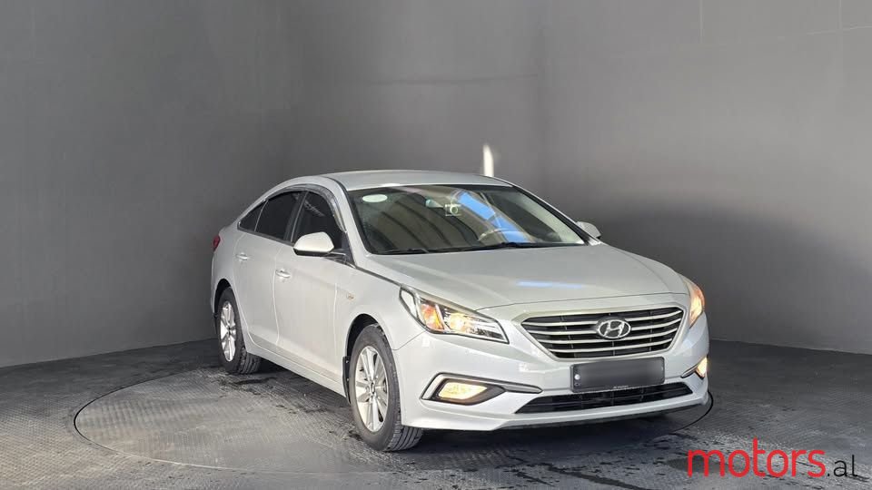 2017' Hyundai Sonata photo #2