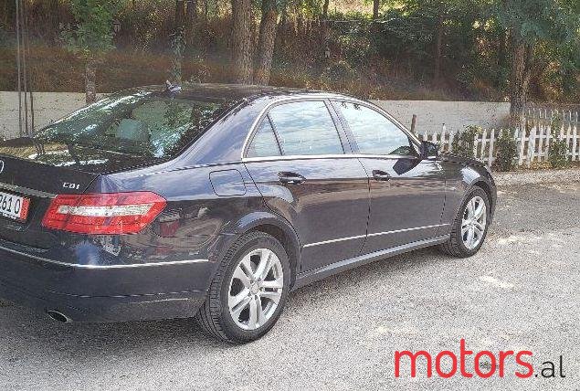 2011' Mercedes-Benz E-Class photo #1