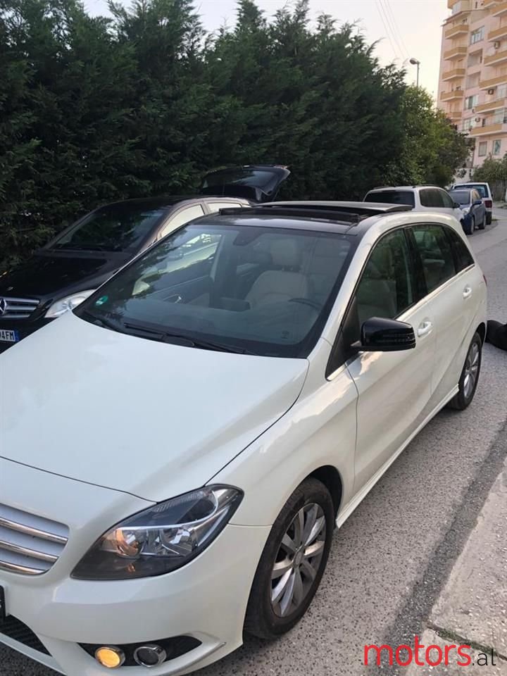 2014' Mercedes-Benz B 180 photo #6