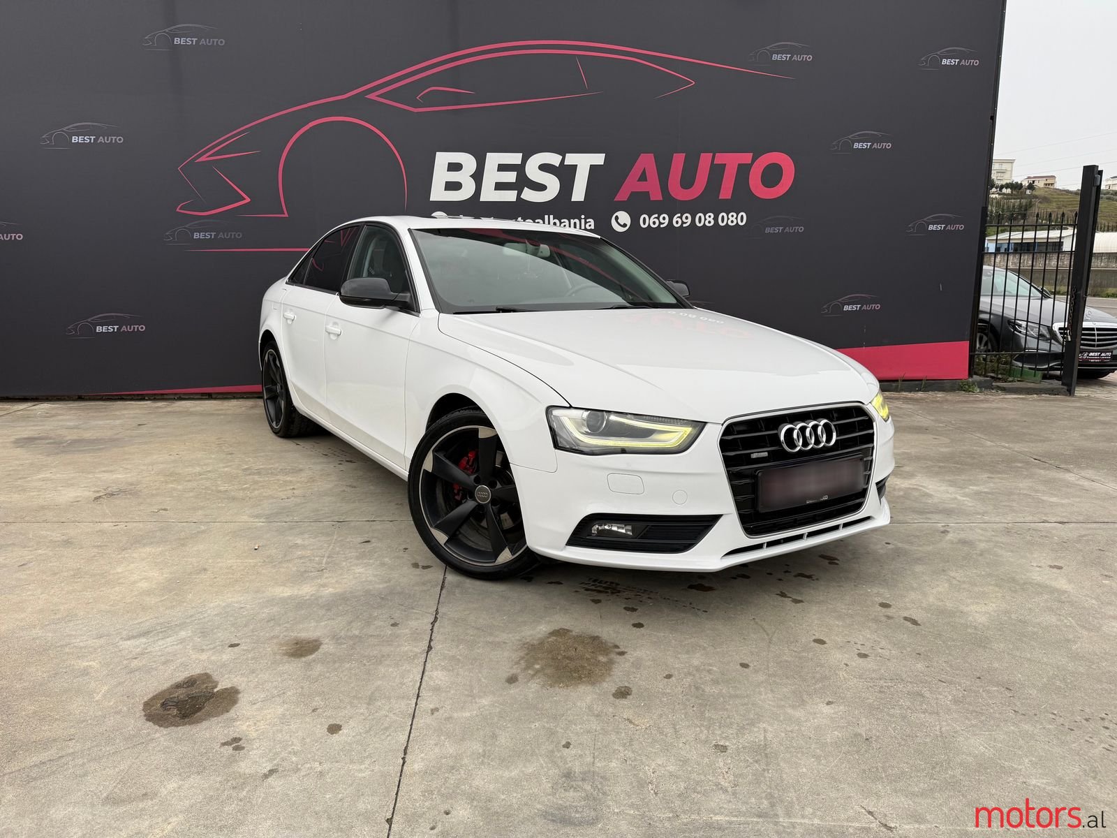 2013' Audi A4 photo #1