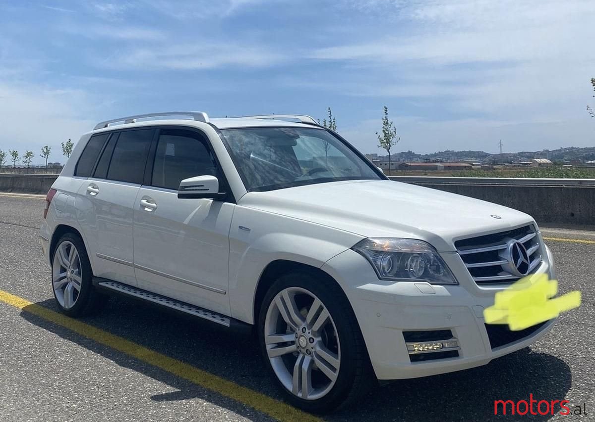 2011' Mercedes-Benz GLK 250 photo #1