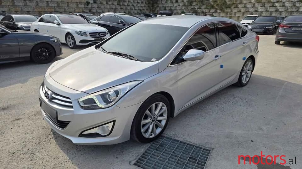 2013' Hyundai i40 photo #1