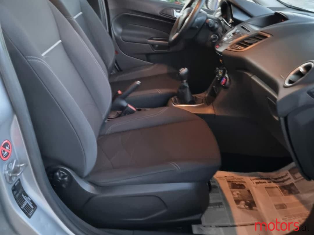 2014' Ford Fiesta photo #5