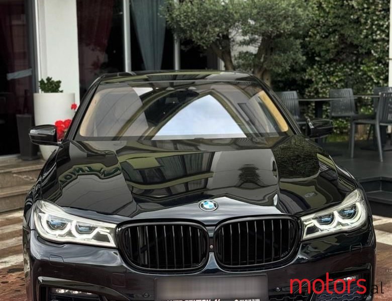 2017' BMW 740 photo #5