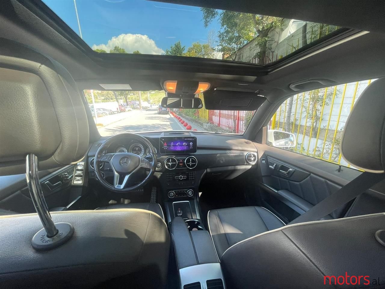 2015' Mercedes-Benz GLK 250 photo #5