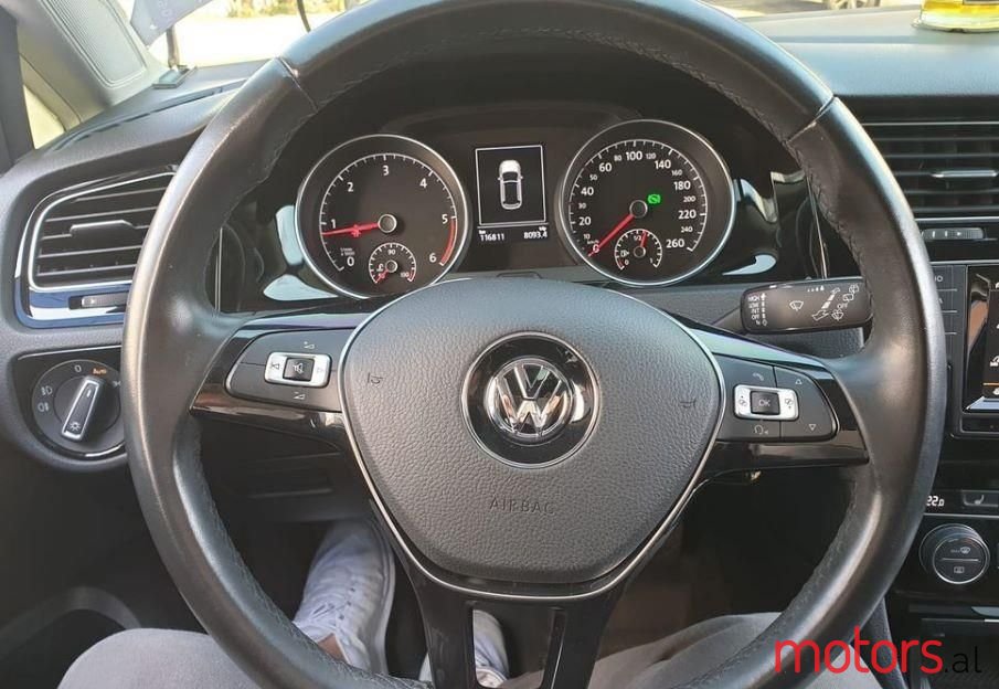 2014' Volkswagen Golf photo #5