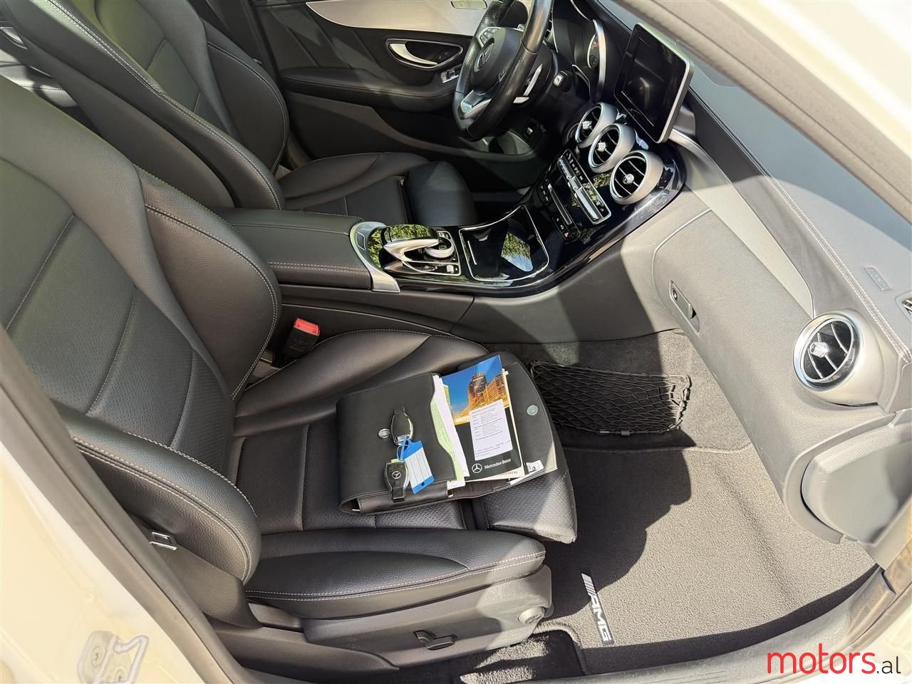 2015' Mercedes-Benz C 250 photo #5