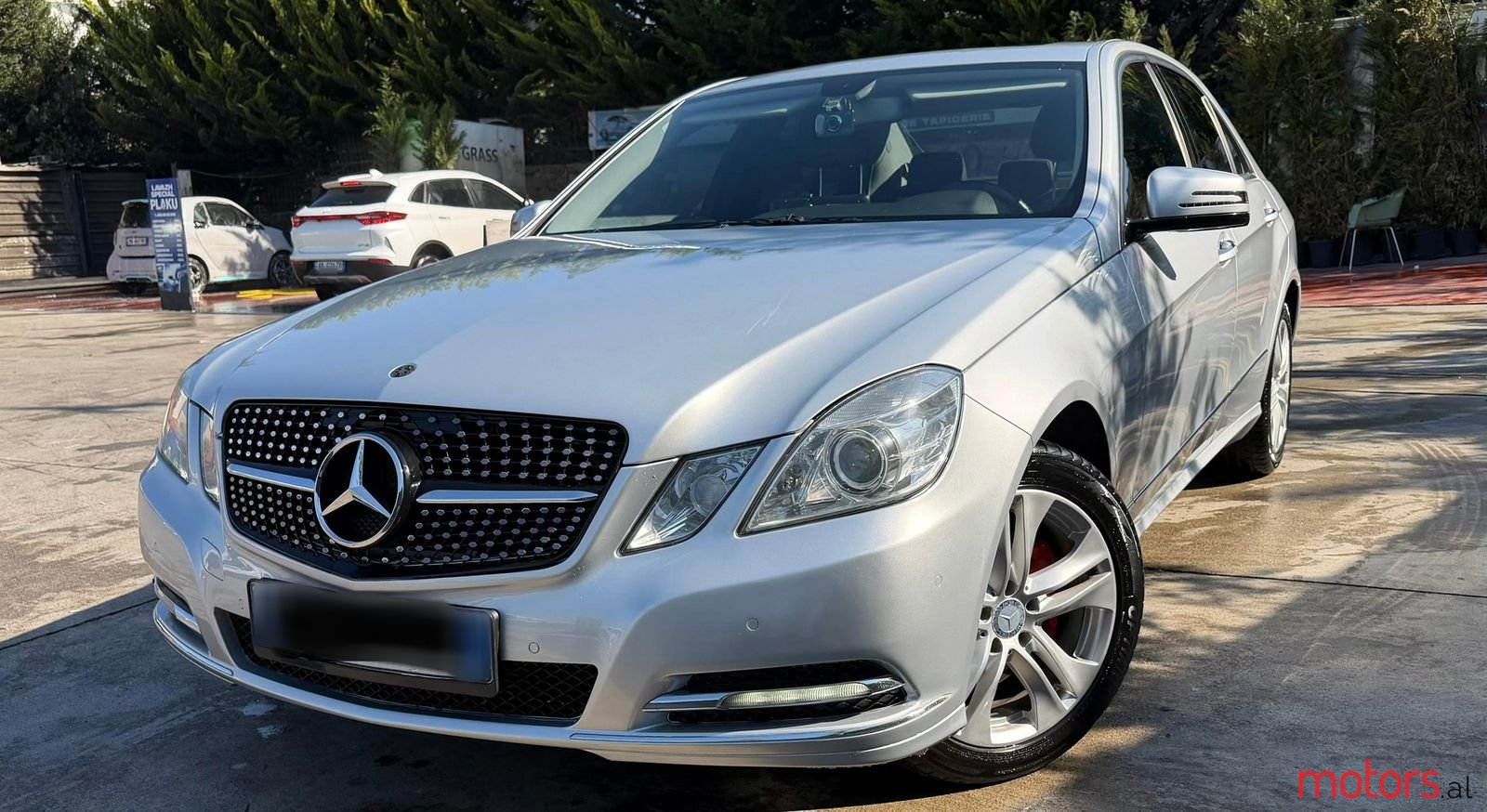 2011' Mercedes-Benz 350 photo #3