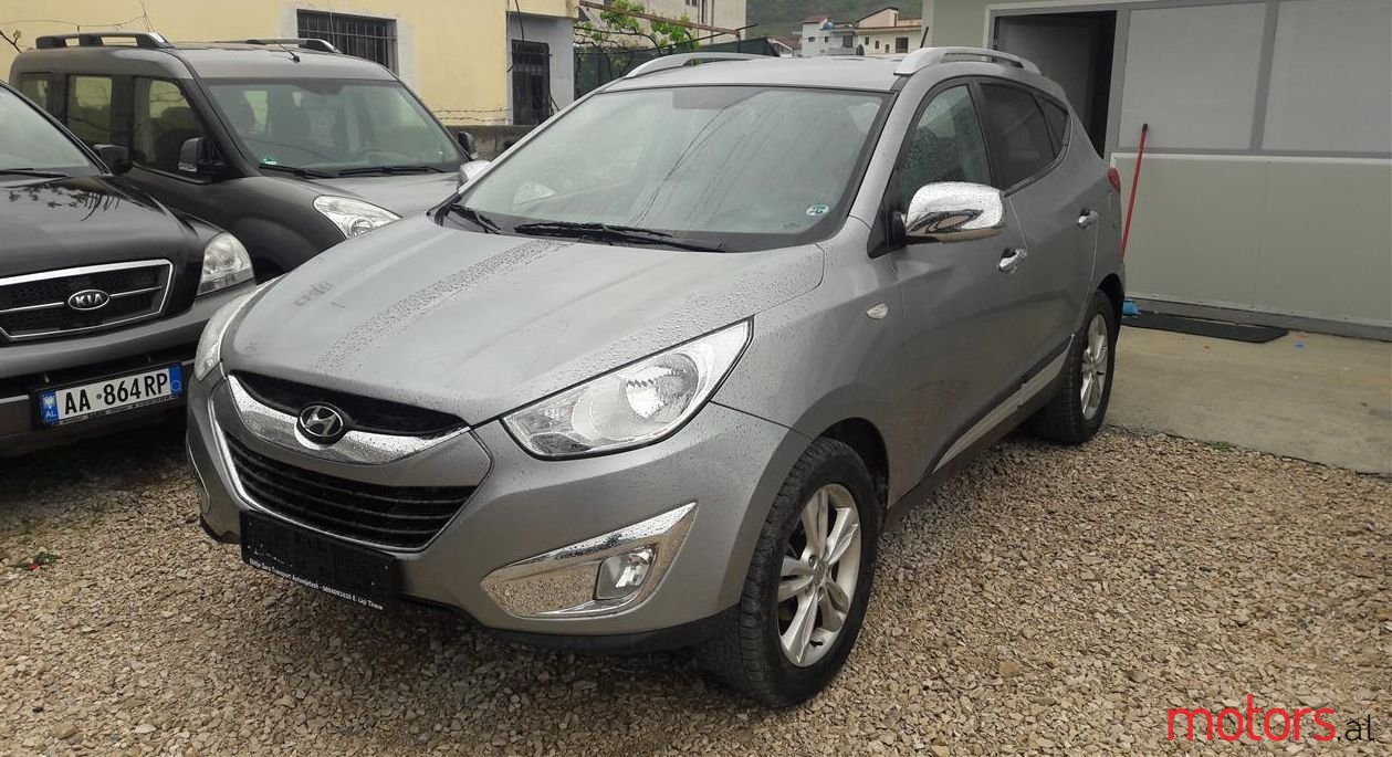 2010' Hyundai Tucson photo #1