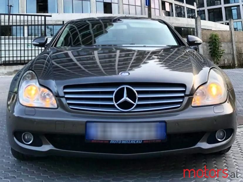 2008' Mercedes-Benz 320 photo #2