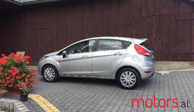 2011' Ford Fiesta photo #1