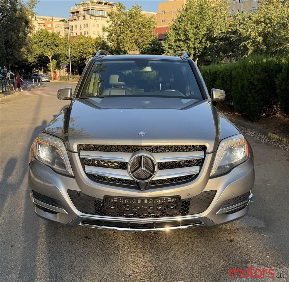 2015' Mercedes-Benz GLK 250 photo #1