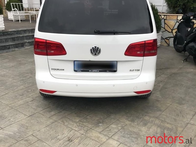 2013' Volkswagen Touran photo #2