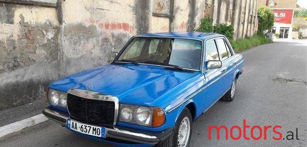 1982' Mercedes-Benz 240 photo #1